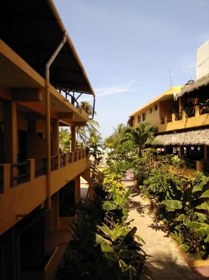 Hotel Papaya Surf ปูแอร์โตเอสกอนดิโด ภายนอก รูปภาพ