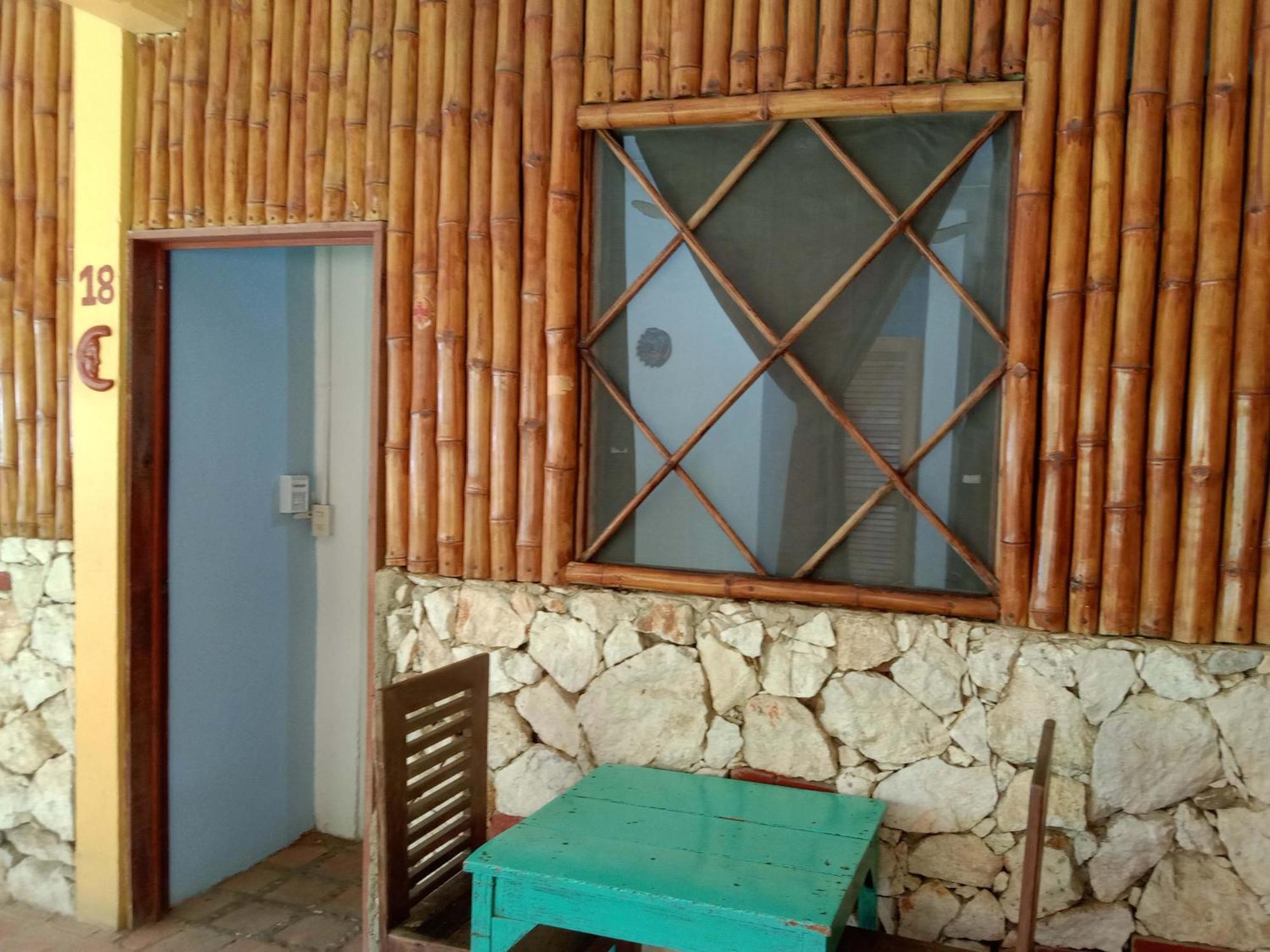 Hotel Papaya Surf ปูแอร์โตเอสกอนดิโด ภายนอก รูปภาพ